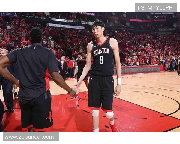 周琦在国际篮球舞台上的崛起与挑战：从青涩球员到顶尖中锋的奋斗历程