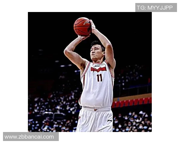 周鹏：从篮球场上的拼搏者到人生舞台上的奋斗榜样